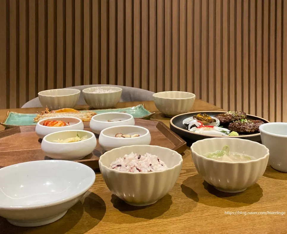 Introduction to Modam Dining Gwanghwamun Korean restaurant