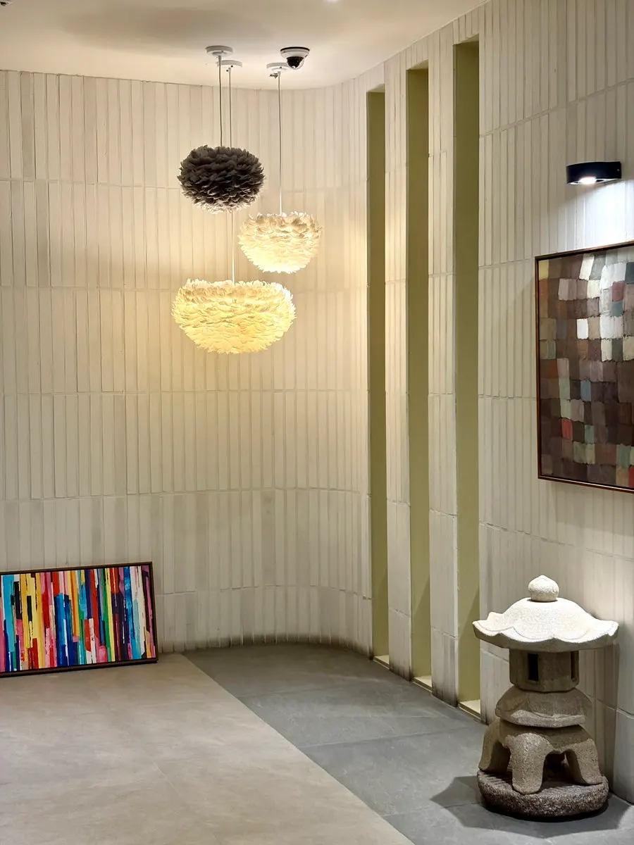 Ruang interior Modam Dining