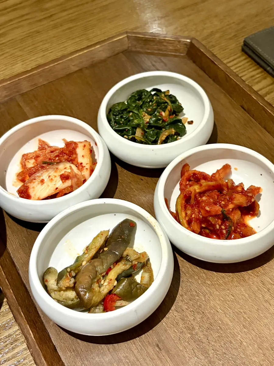 Lauk pendamping hanjeongsik dan sotbap