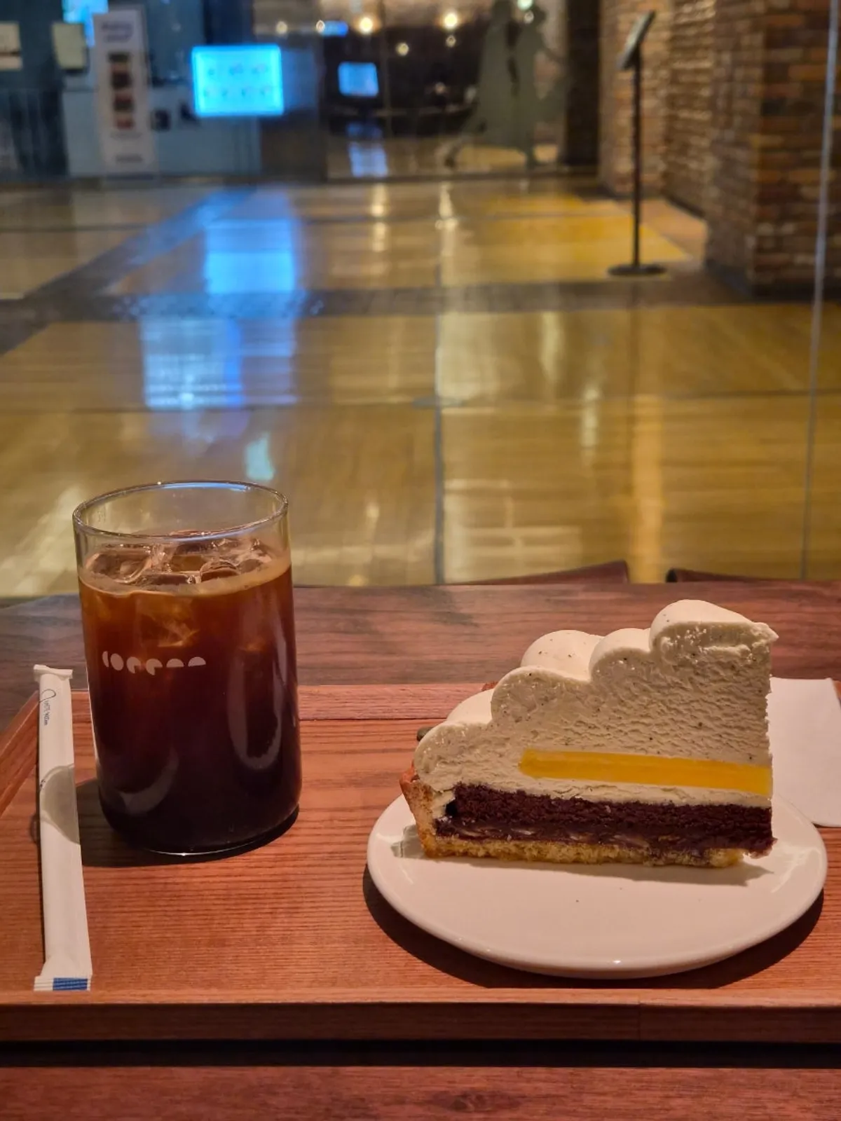 Iced americano and Earl Grey lemon tart
