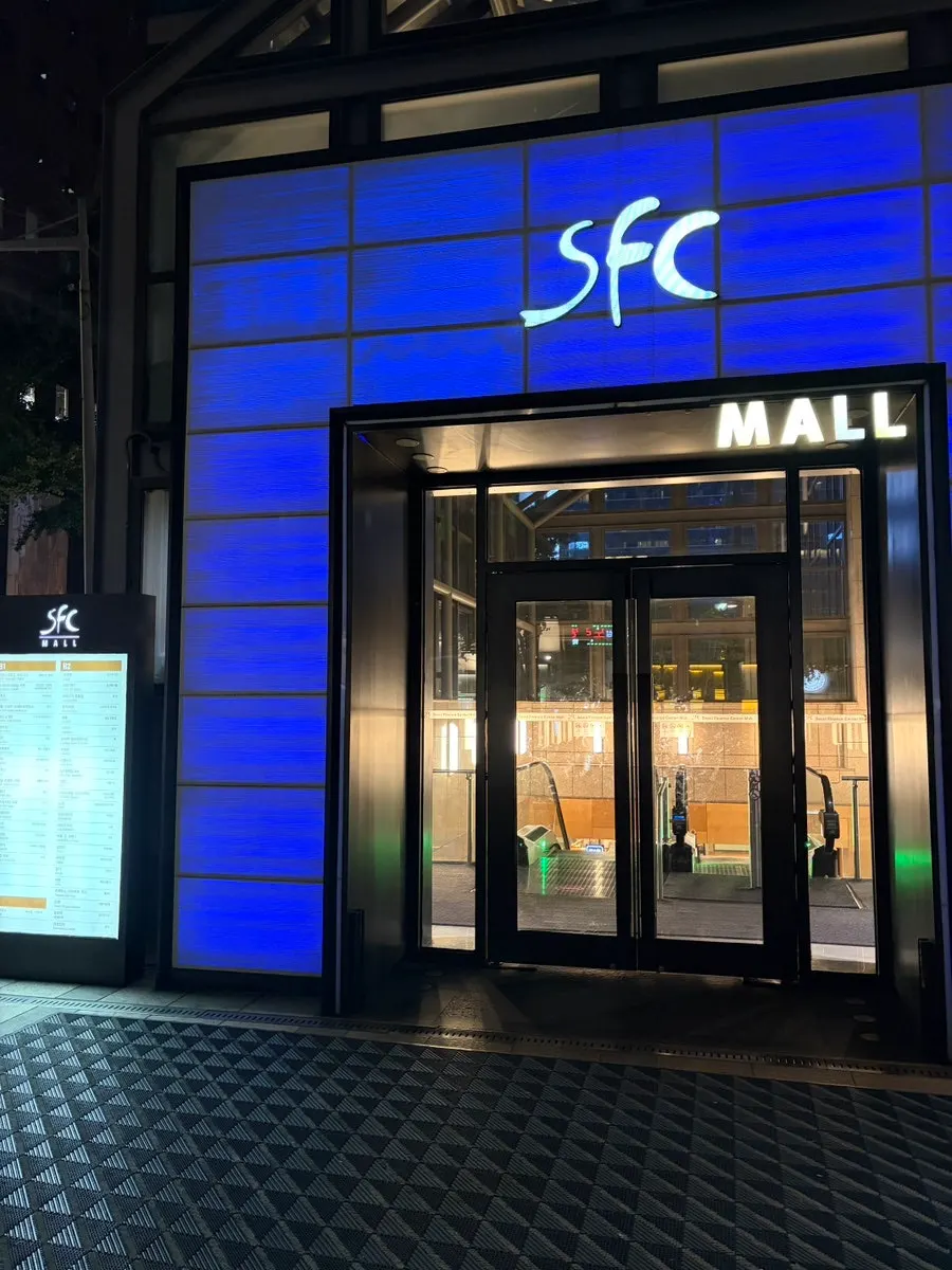 Directions to Center Coffee Gwanghwamun on B1 of SFC Mall
