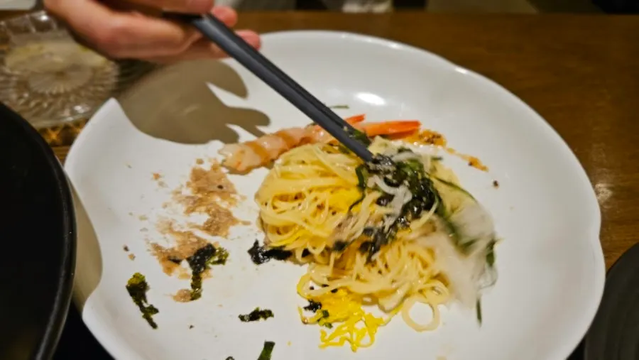 Perilla-oil somyeon with whole sesame seeds