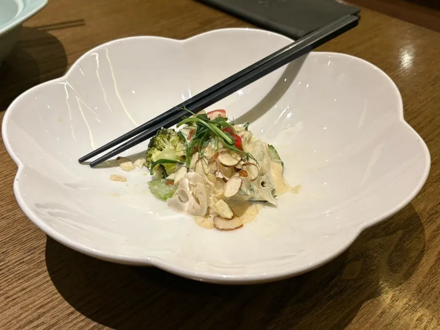 Salad with yuja dressing