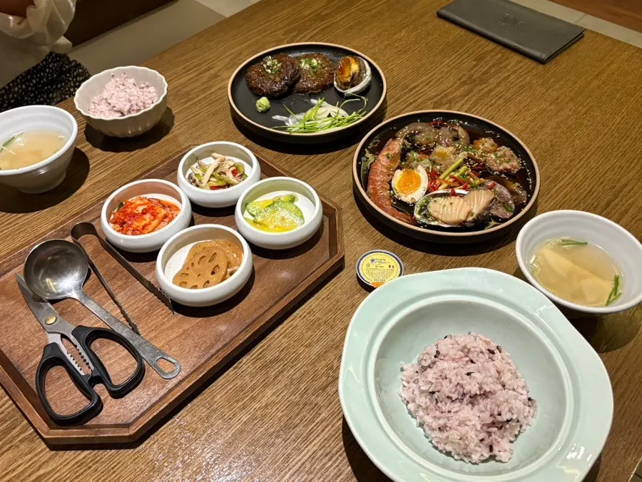 Full table of abalone set-meal main dishes