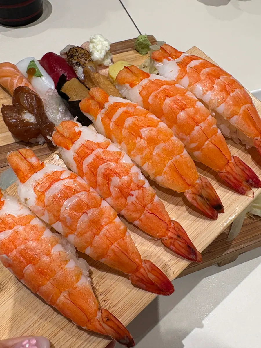 Sushi set for trying several different varieties