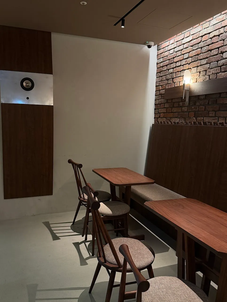 Center Coffee Gwanghwamun store sign