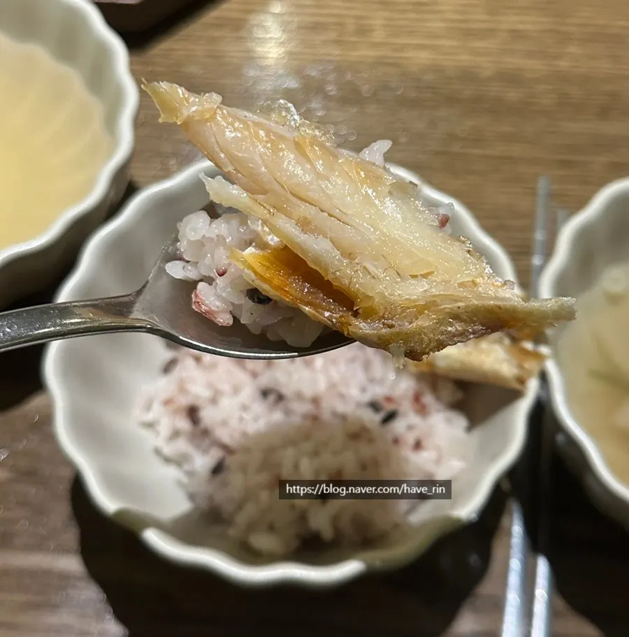 전복이 올라간 떡갈비