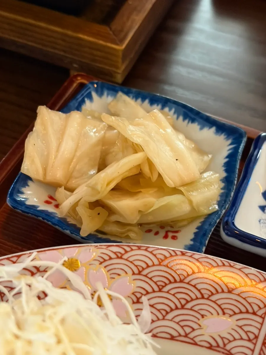 Cabbage pickles and gyukatsu accompaniments