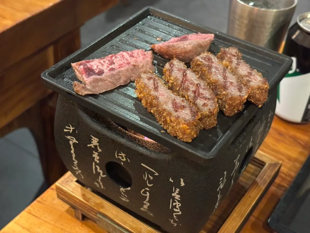 Gyukatsu and gyusteki set spread at Hurato Sikdang Gyeongbokgung Main Branch
