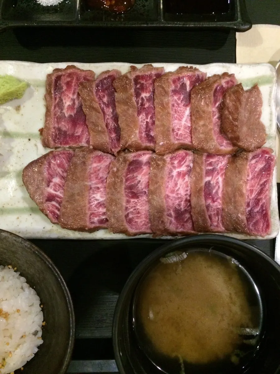 Thinly sliced gyusteki meat