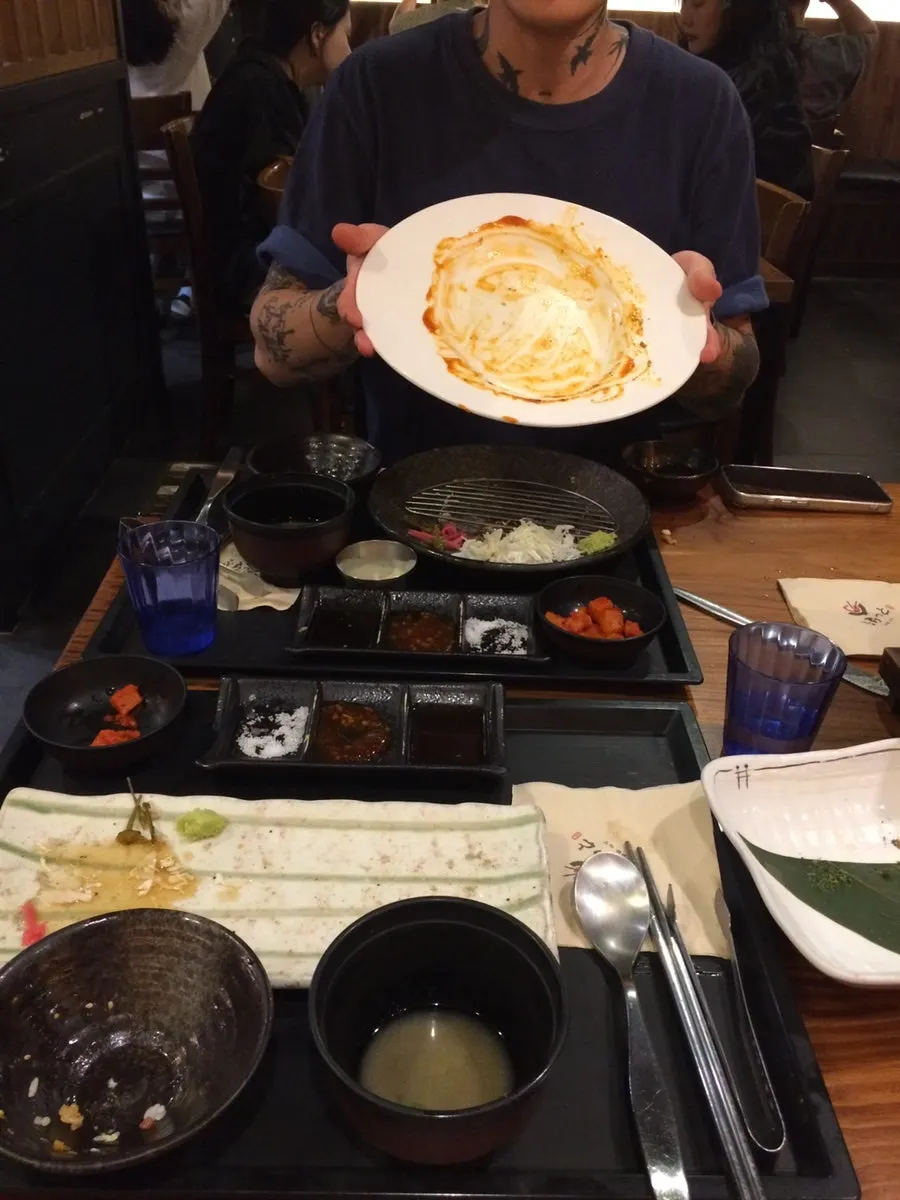 An empty bowl at Hurato Sikdang