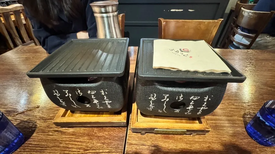 Individual brazier for grilling meat