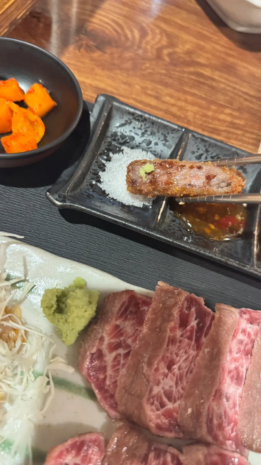 Gyukatsu eaten with the salt combination