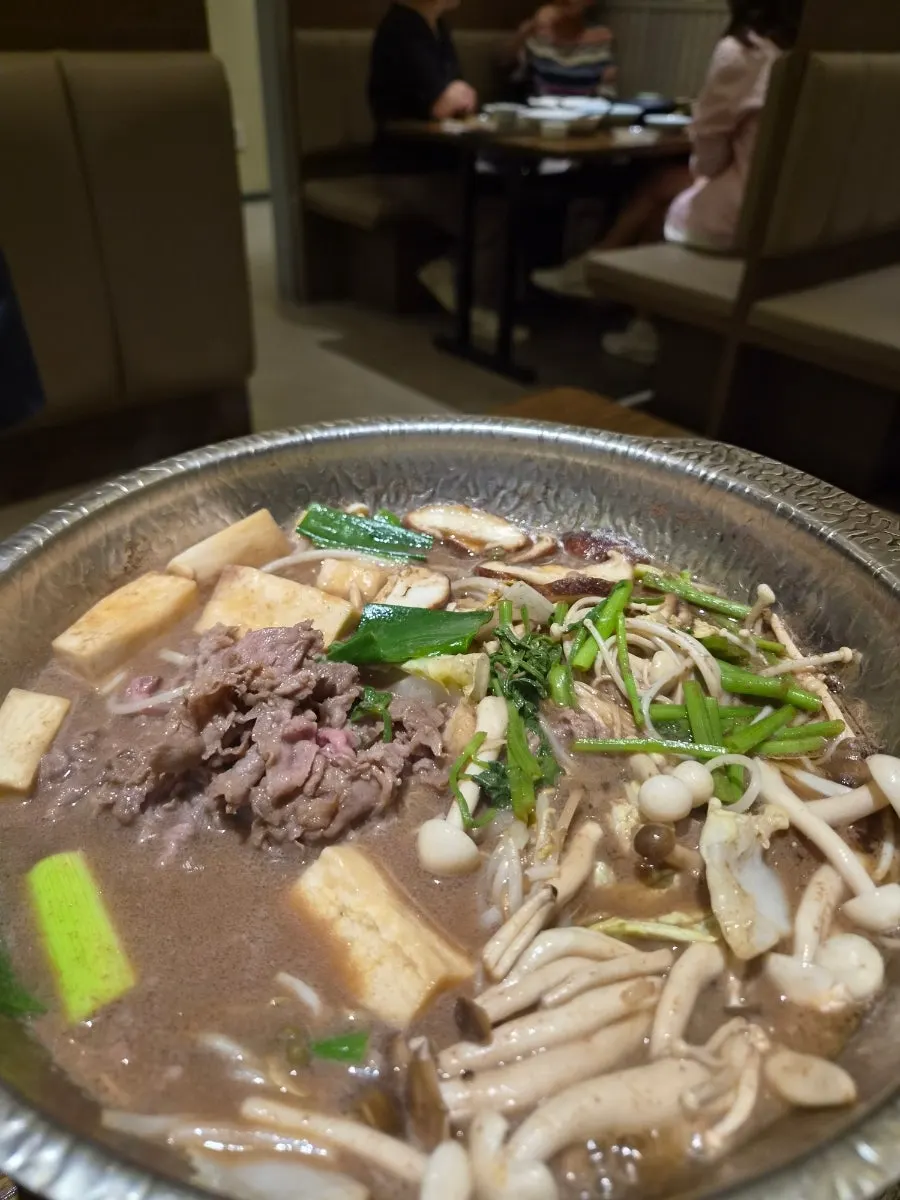 Hanwoo bulgogi eaten together with rice