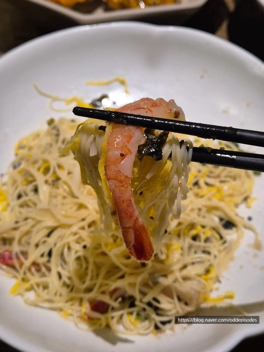 A bowl of perilla oil cappellini appetizer