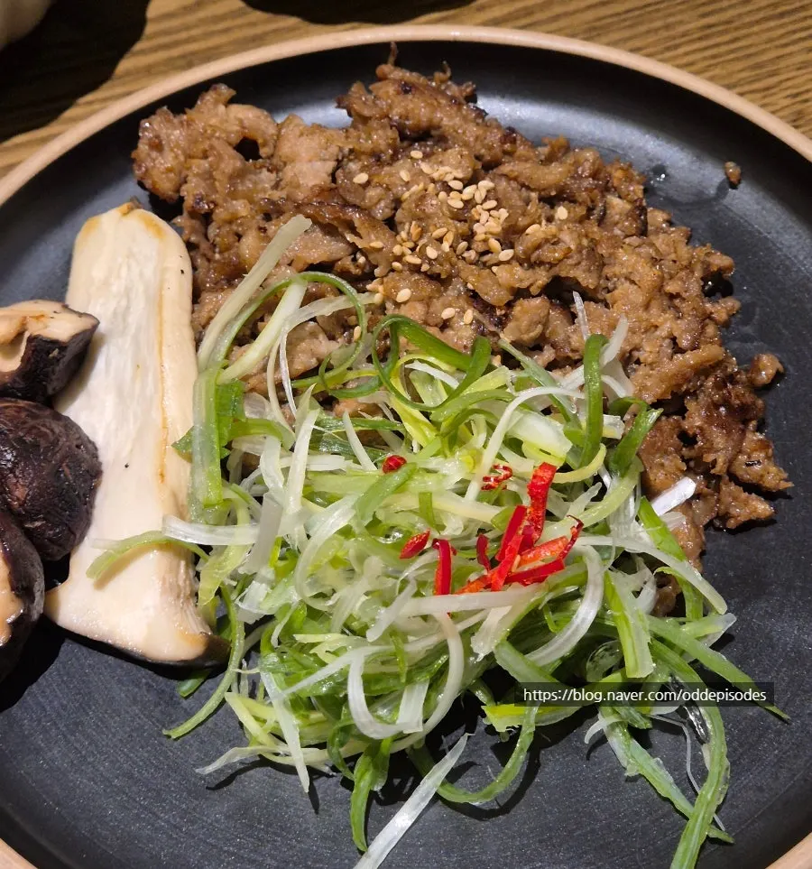Pork and deodeok picked up together