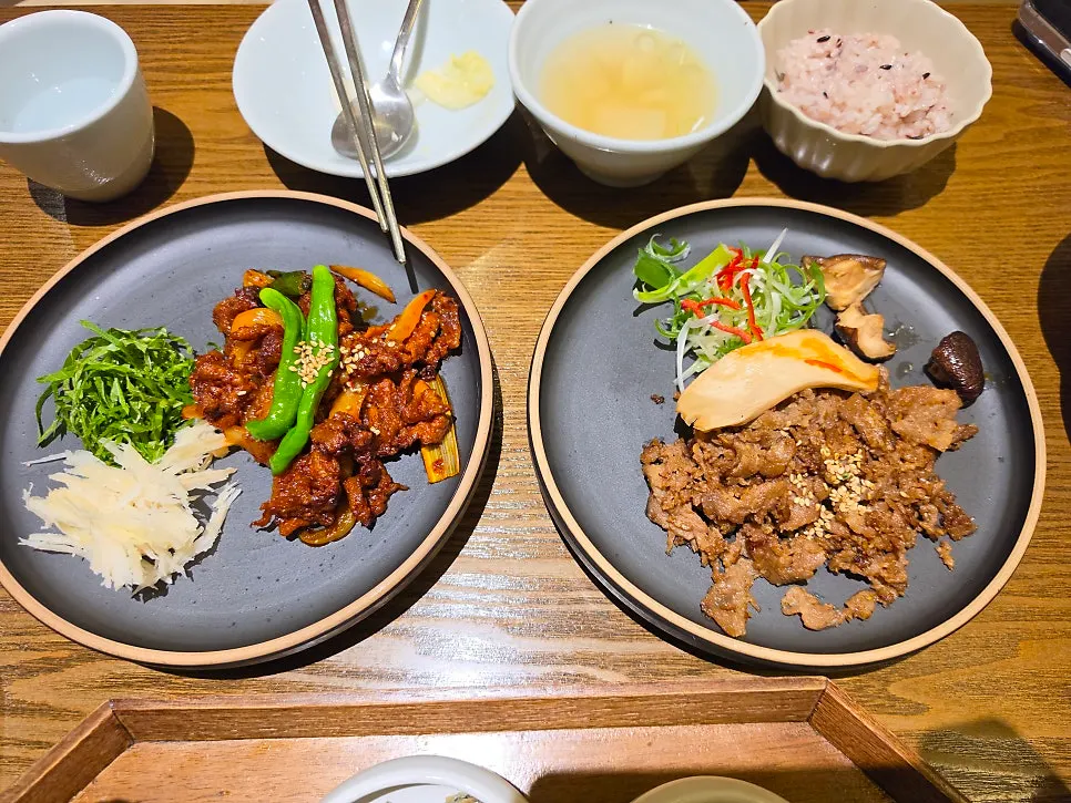 메인요리와 식사 한 상