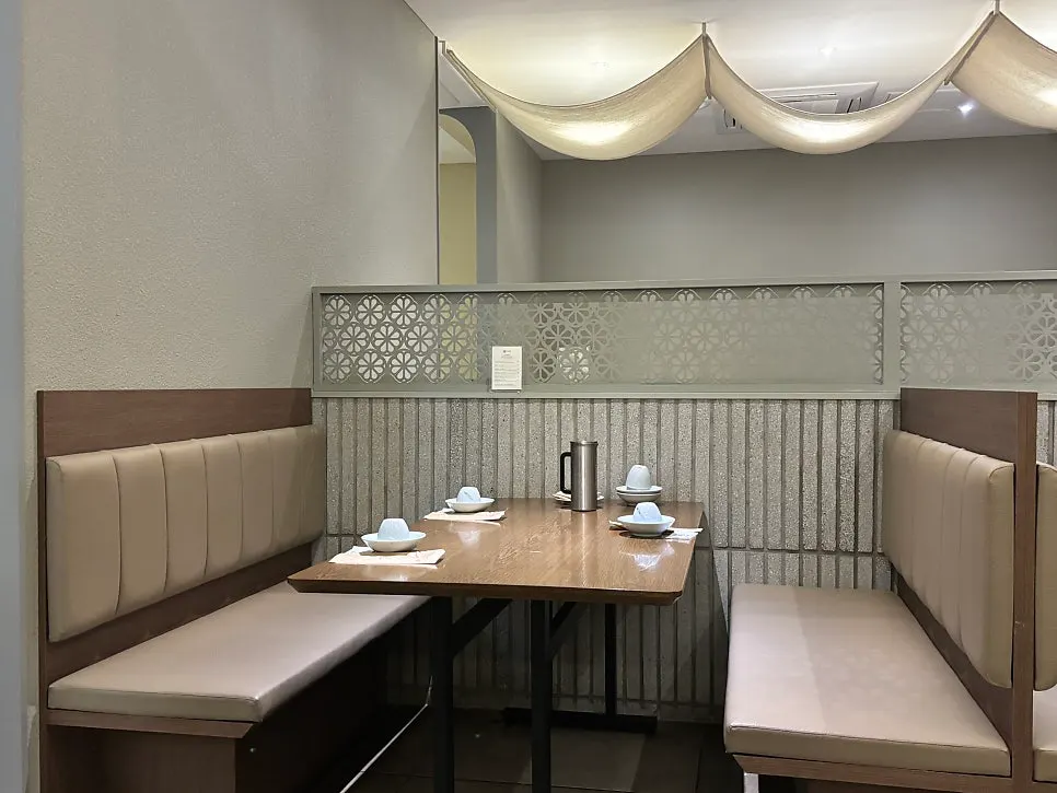 Overview of hall seating at Modam Dining Gwanghwamun