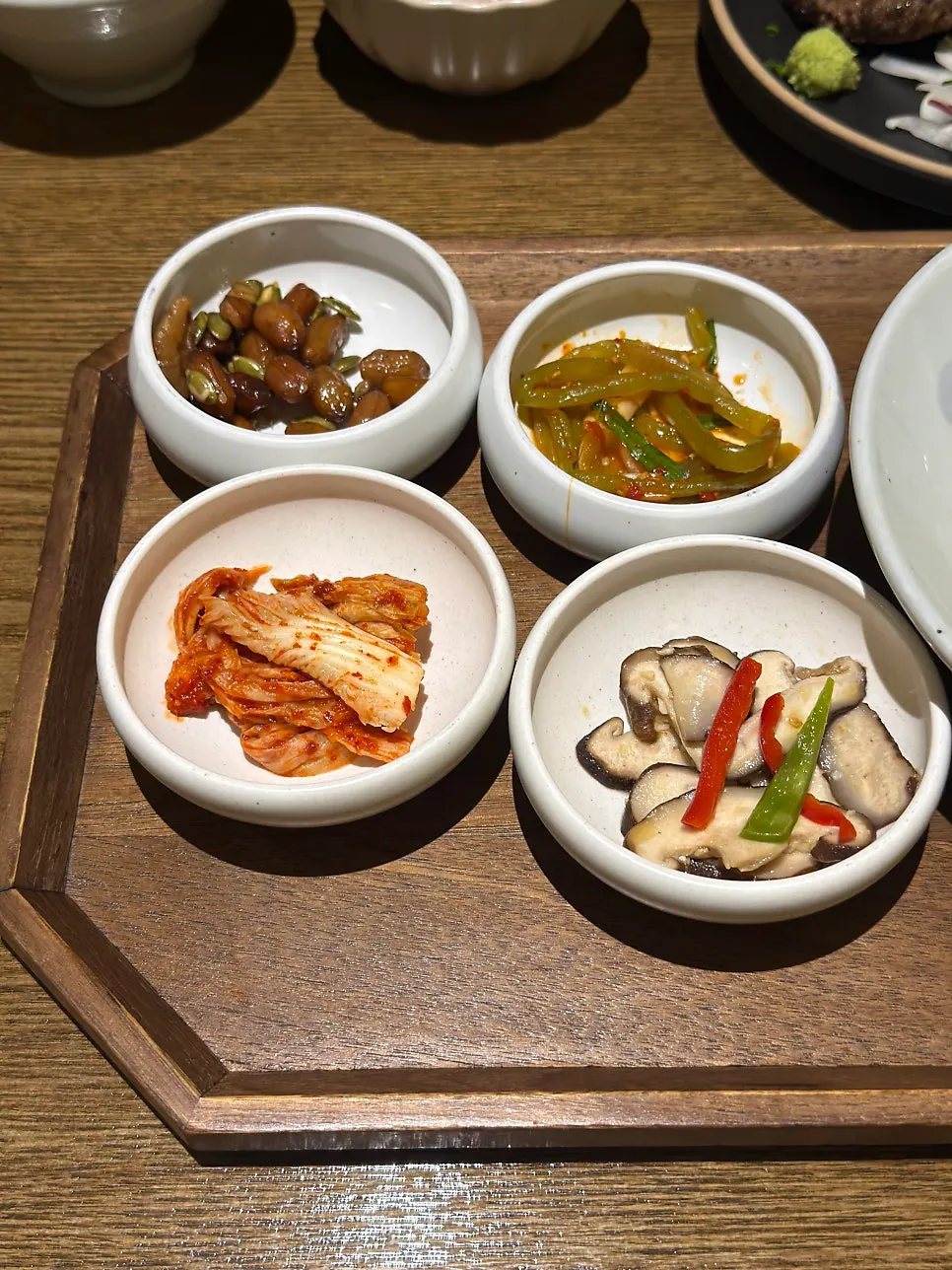 국내산 재료로 차린 반찬 4종