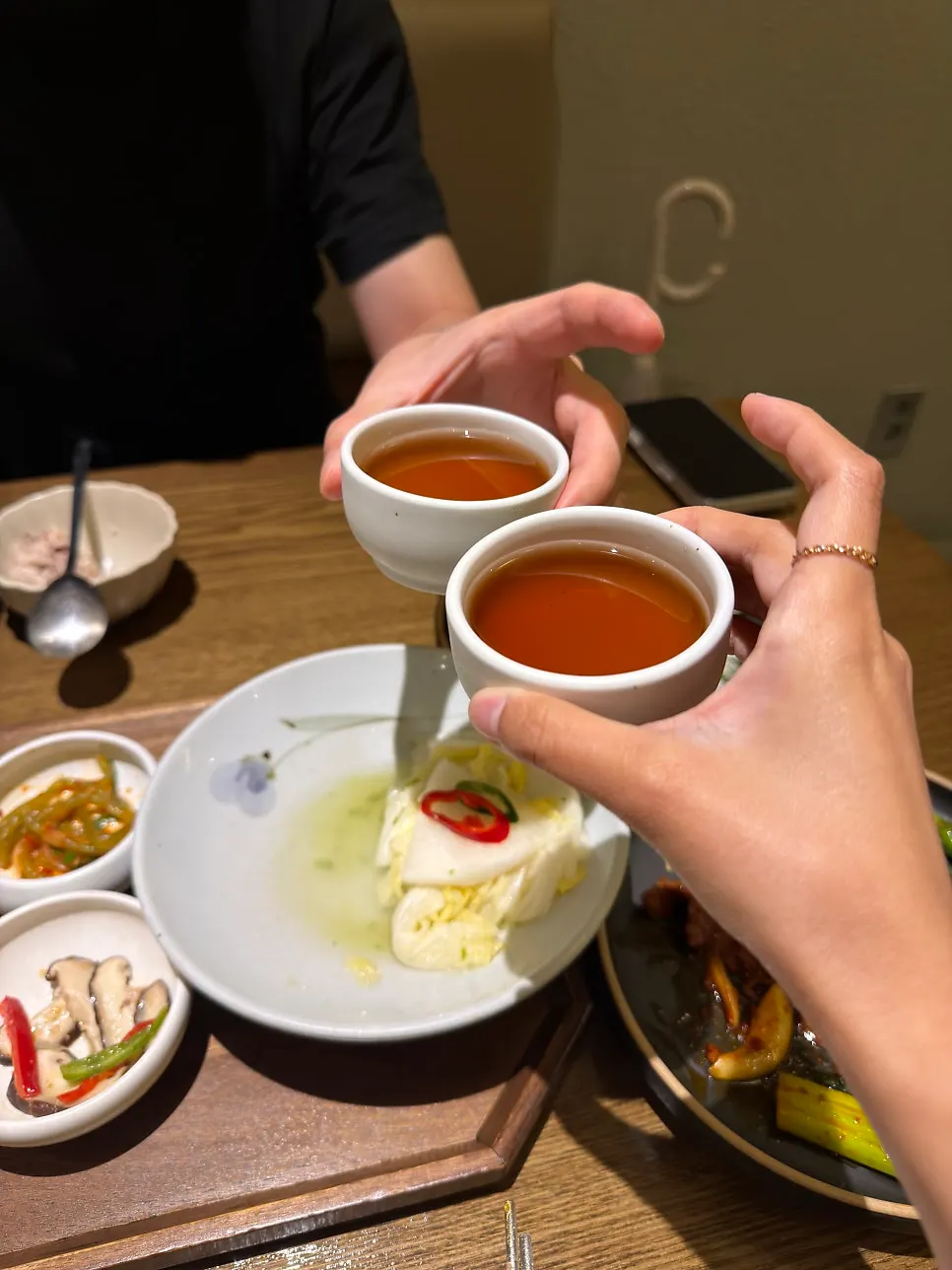 후식으로 나온 매실차