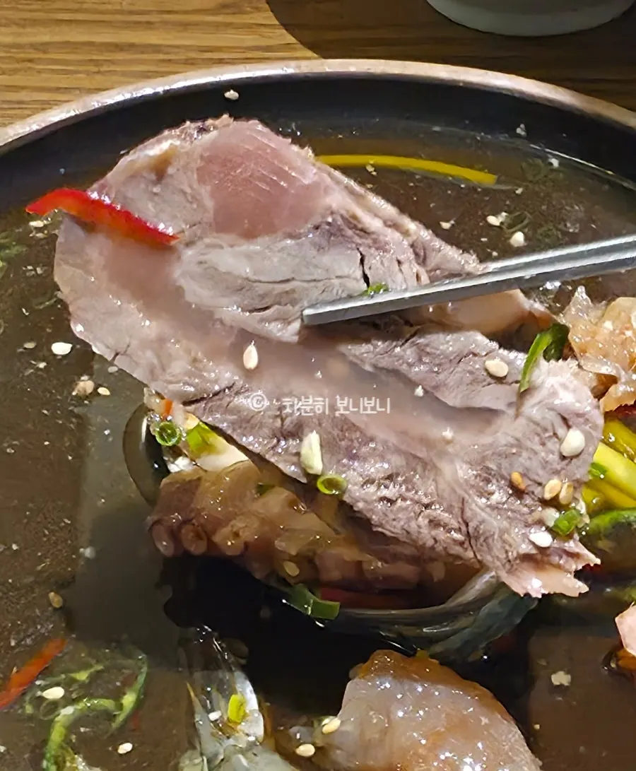 Sốt hải sản có bào ngư và tôm