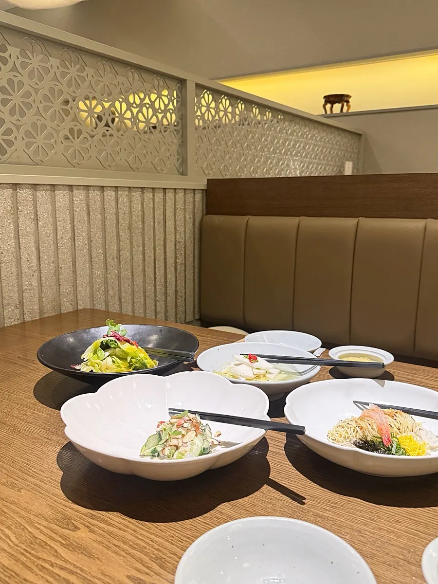 Starter dishes served before the meal began