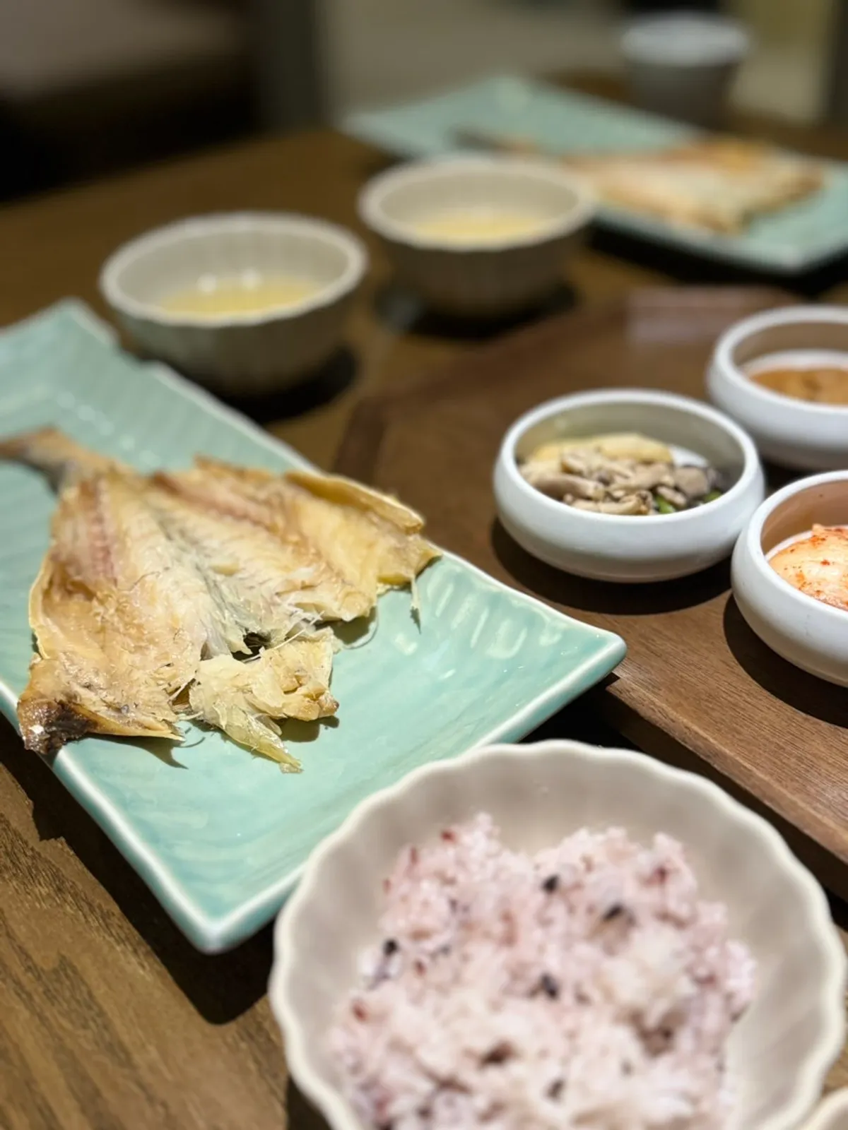 Signature photo of the bori-gulbi set at Modam Dining Gwanghwamun
