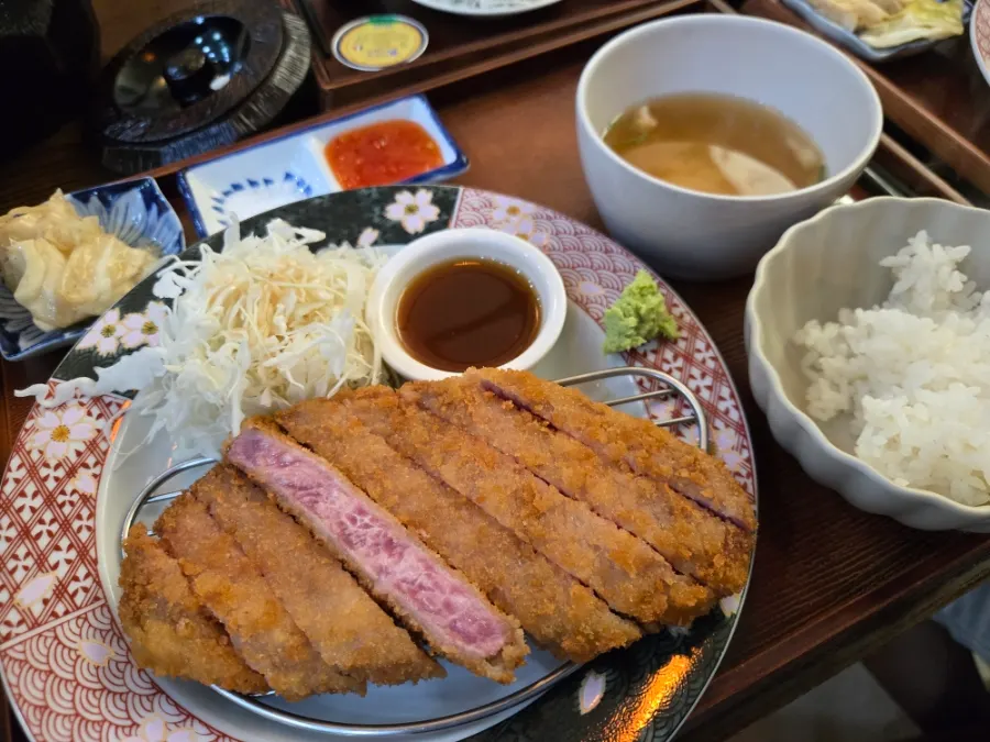 Set 3 table spread with gyukatsu and steki-don