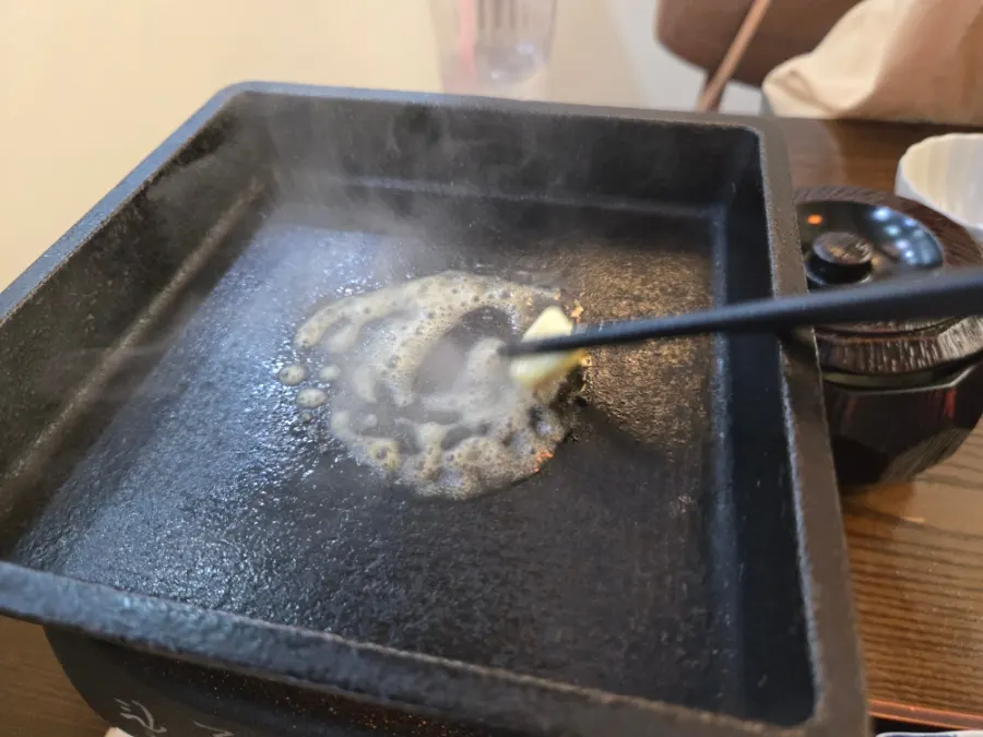 Melting butter in the individual brazier