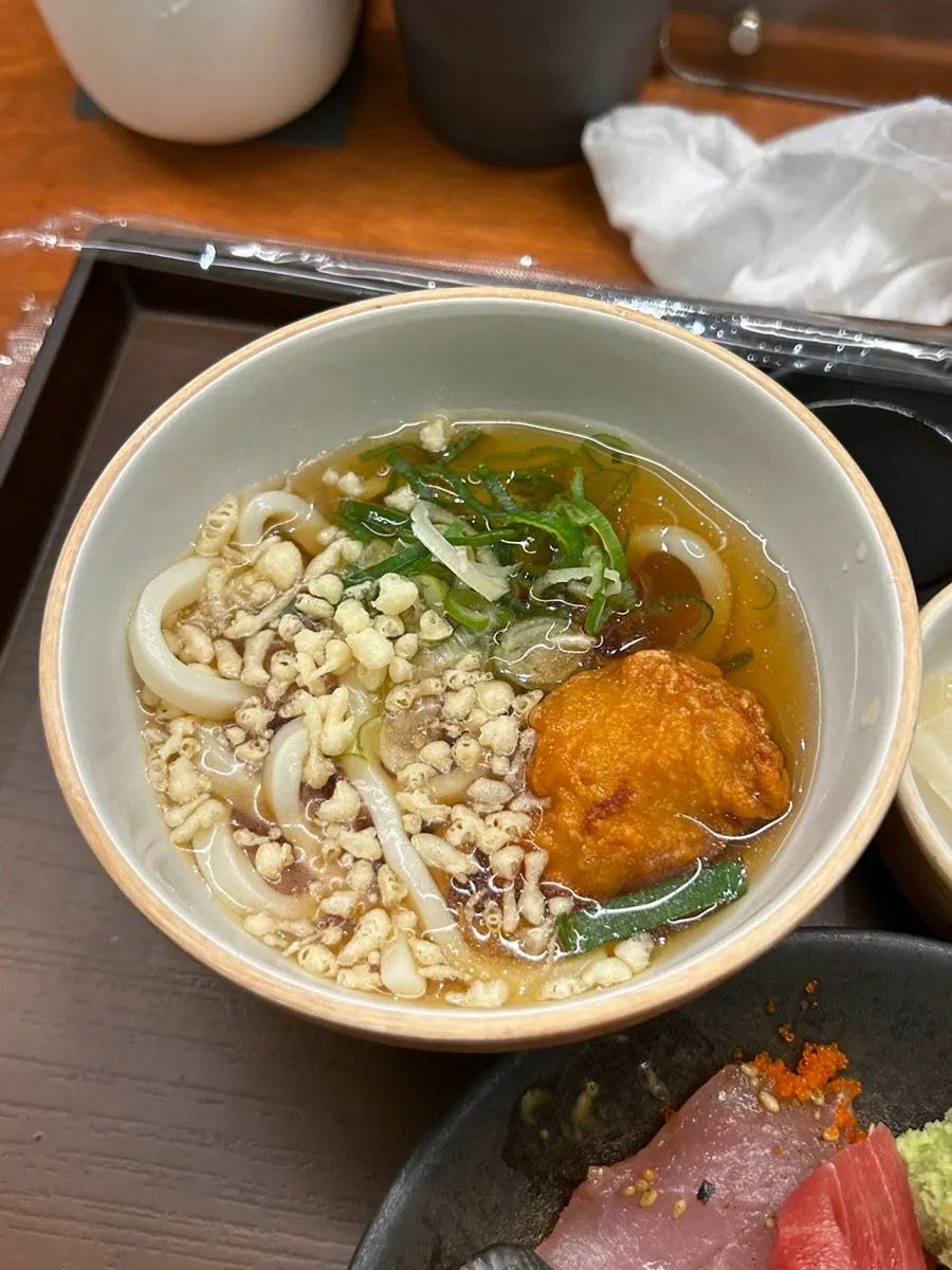 Uni gimbap made with rice and uni wrapped in gim