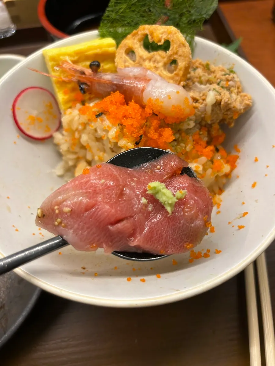 Whole abalone in the premium kaisendon
