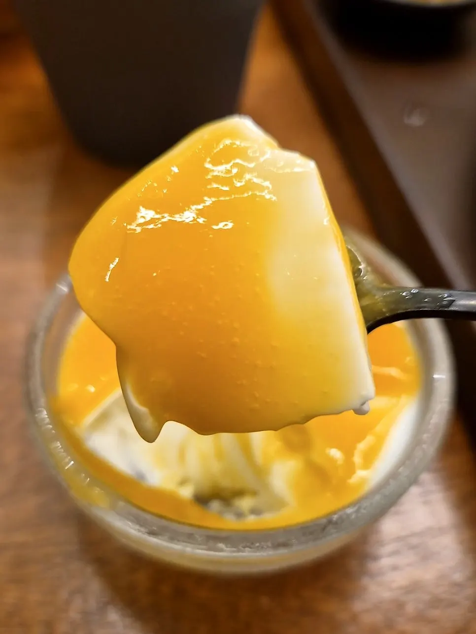 Mango pudding dessert