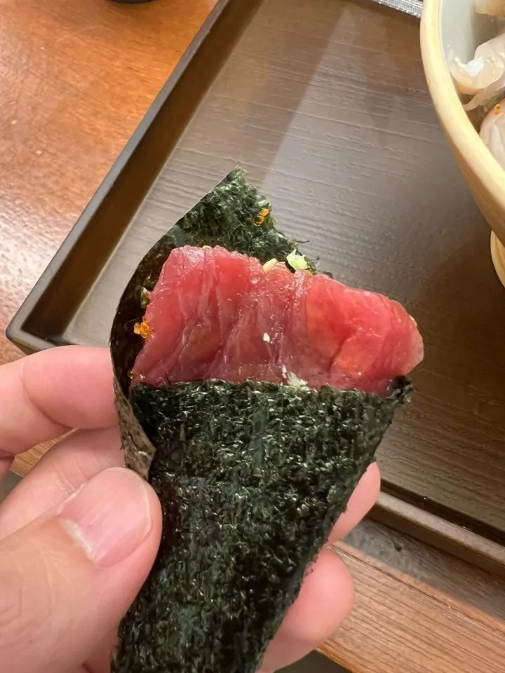 Tuna kaisendon wrapped in seaweed