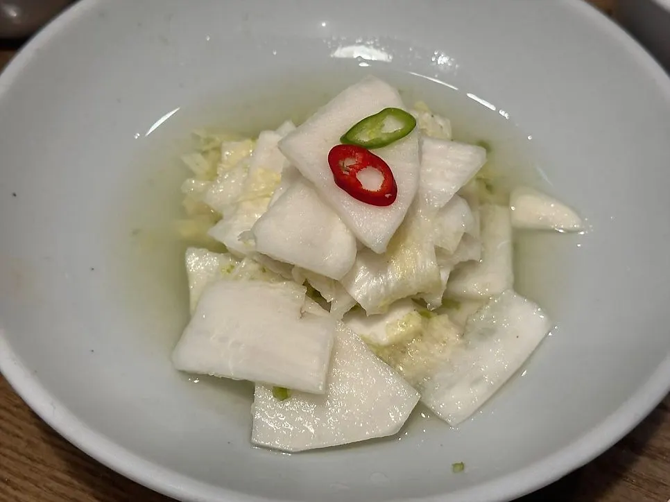 Salad with yuzu dressing
