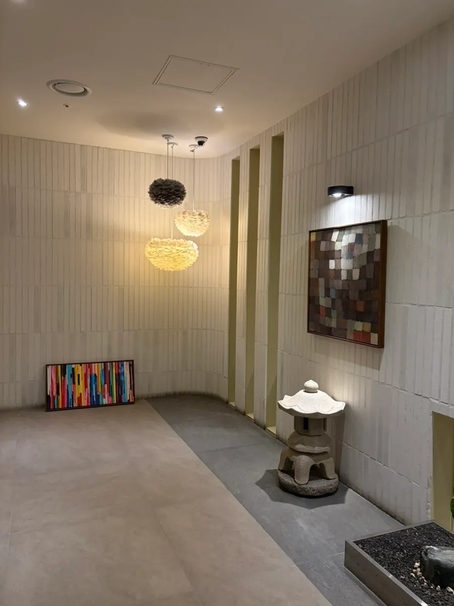 Entrance corridor at Modam Dining Gwanghwamun