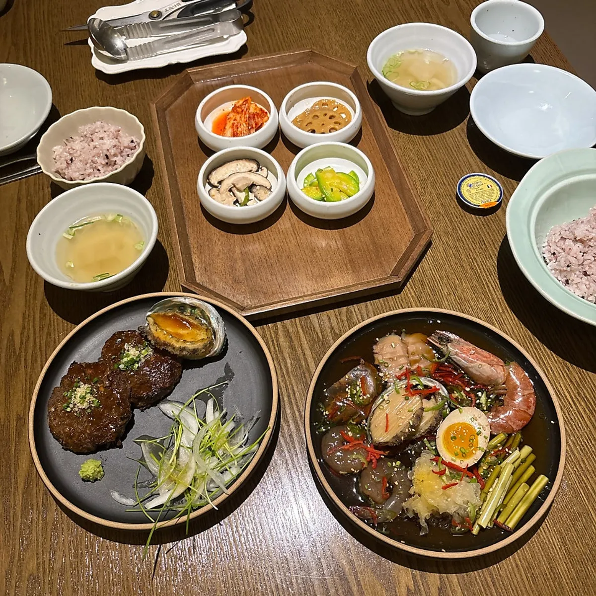 모담다이닝 광화문점 한정식 상차림