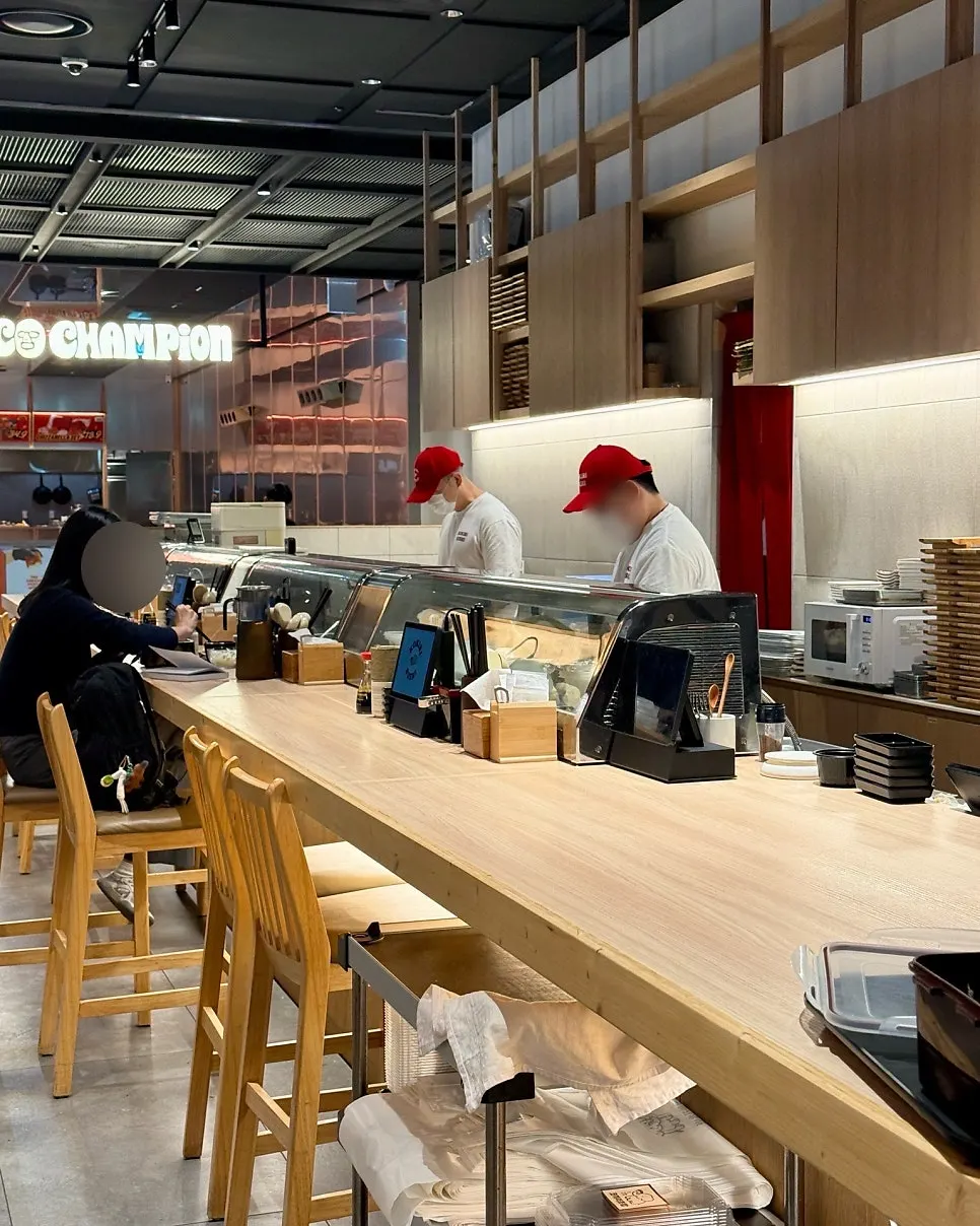 KT大樓地下1樓大象壽司店入口