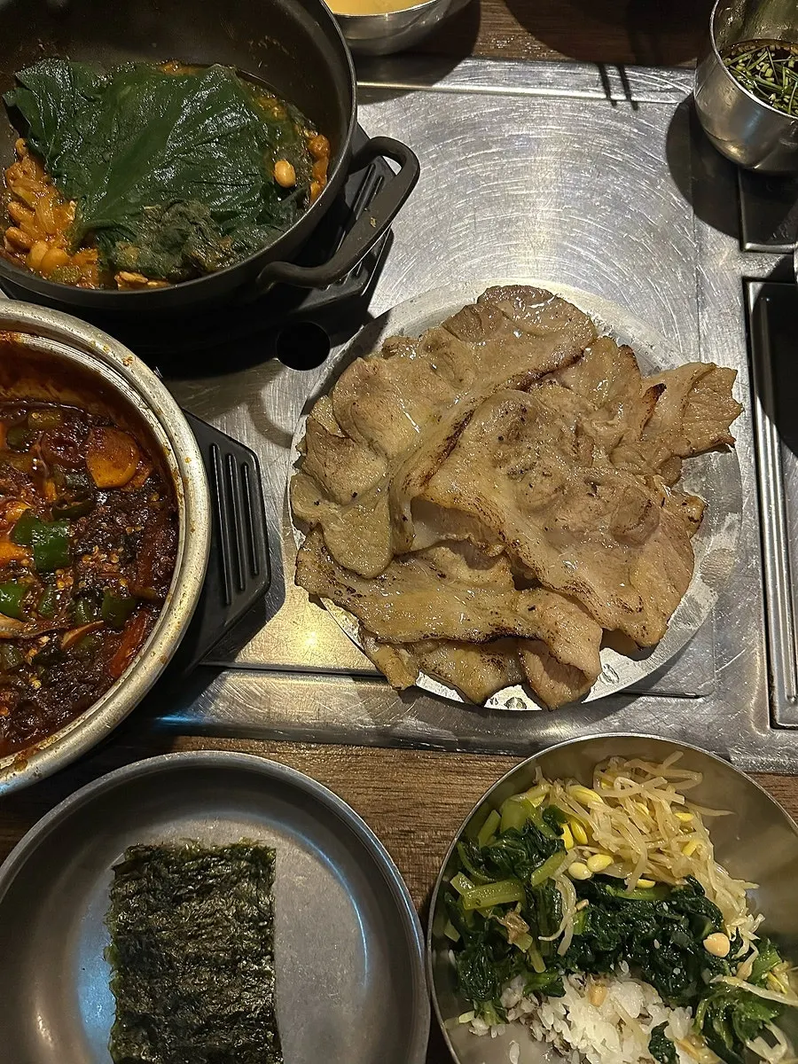 Generous serving of soy sauce charcoal bulgogi