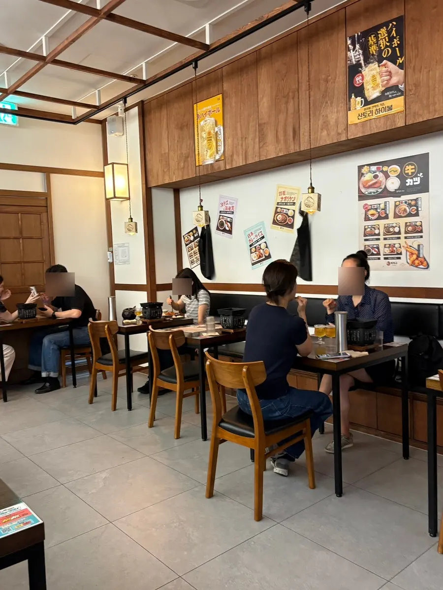 이치규 광화문점 매장 앞 대기 공간