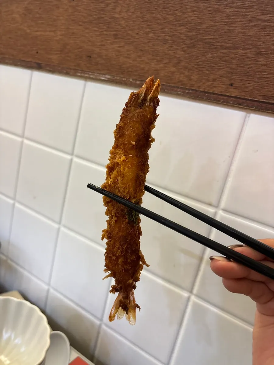 가볍게 구워 소스에 찍는 스테키 고기
