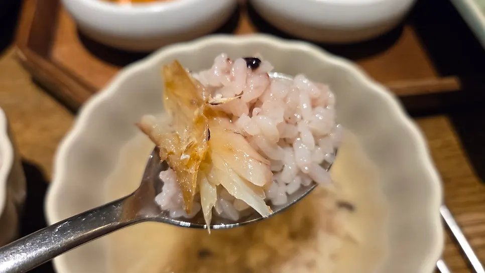 Rice in green tea broth topped with bori-gulbi