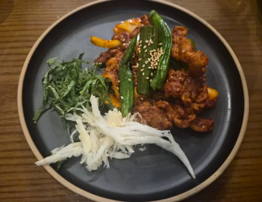 더덕 직화 제육 메인 요리