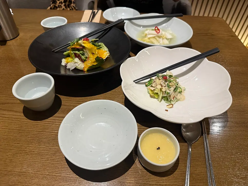 A bowl of porridge served before the bulgogi hot pot set