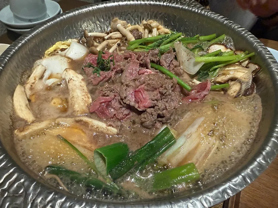 Full table spread of the bulgogi hot pot set