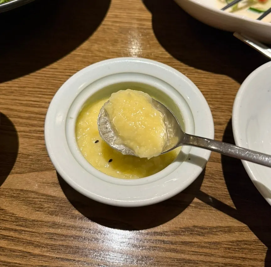 부드러운 녹두죽 느낌의 계절죽 한 그릇