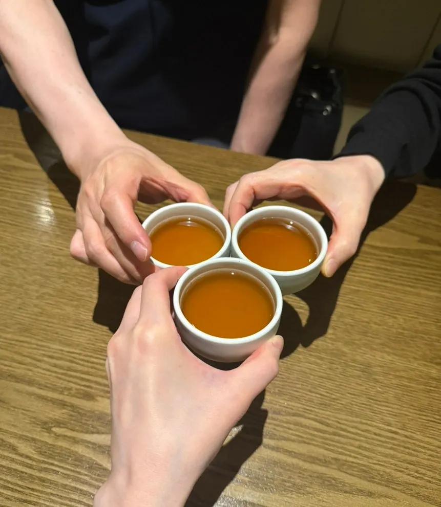 식사 마무리로 나온 매실차
