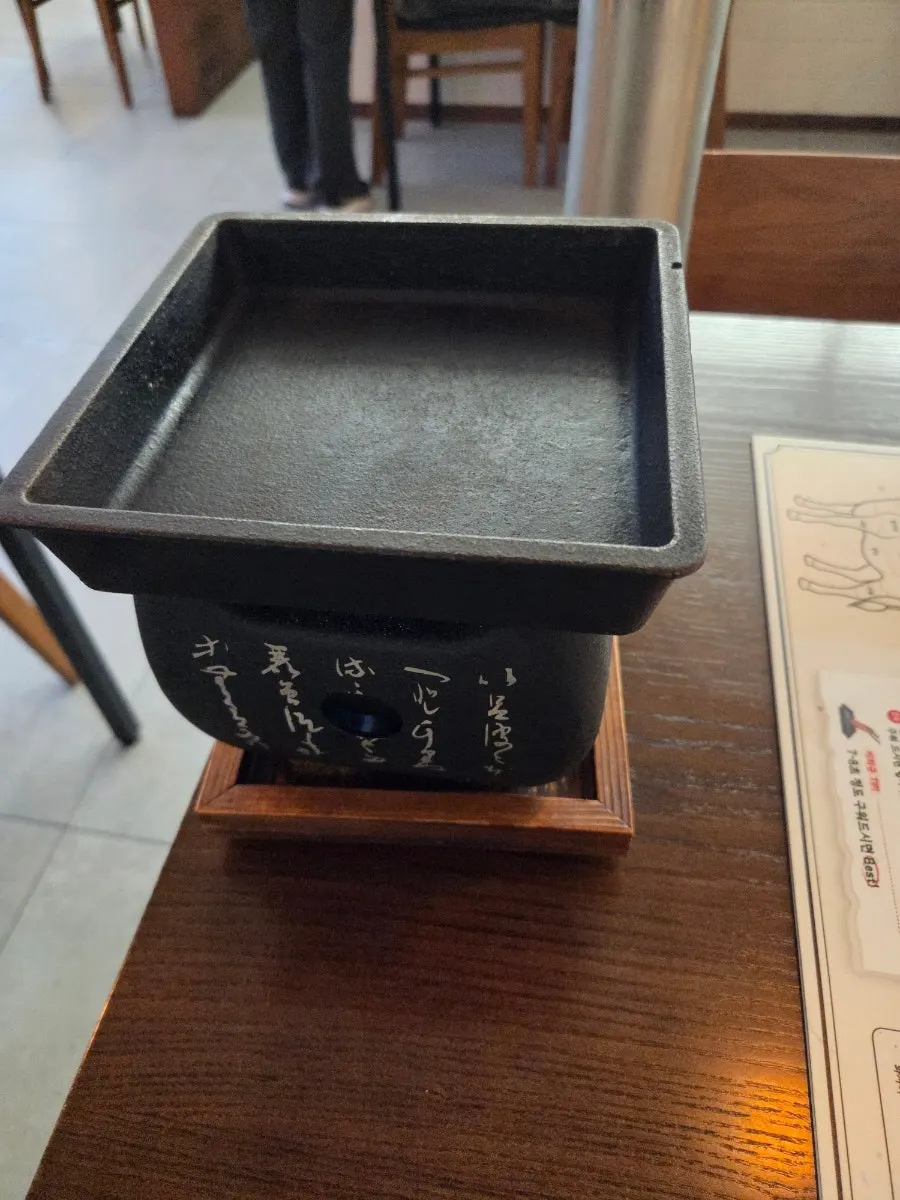 Gyukatsu grill set up at every table