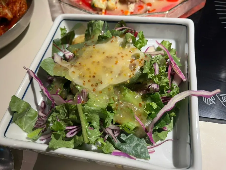 밑반찬으로 나온 냉수육