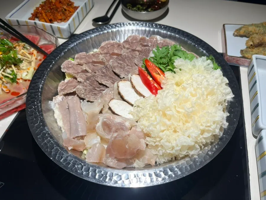 불향 나는 메인 요리 낙지볶음
