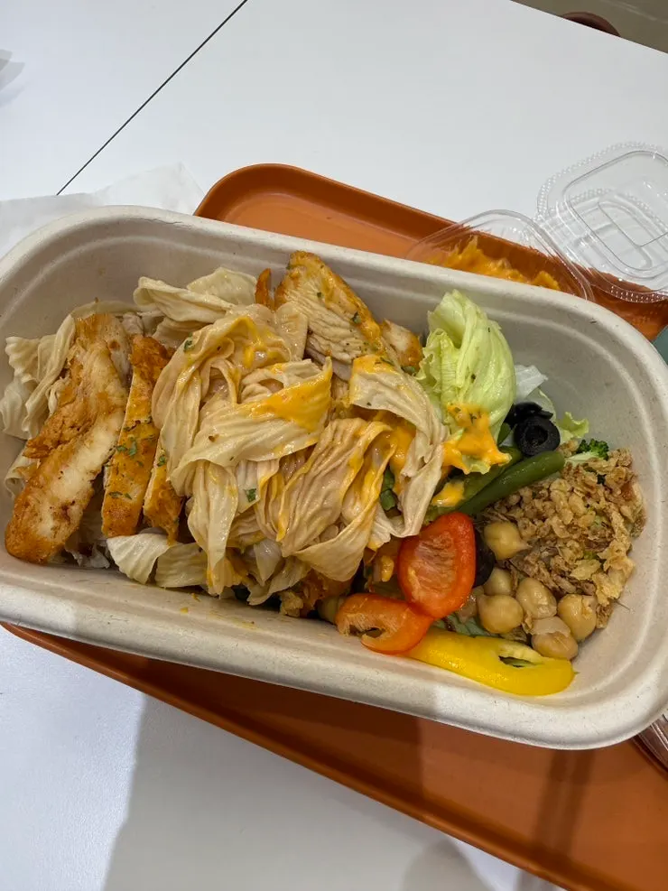 Spicy sriracha mayo and the protein set